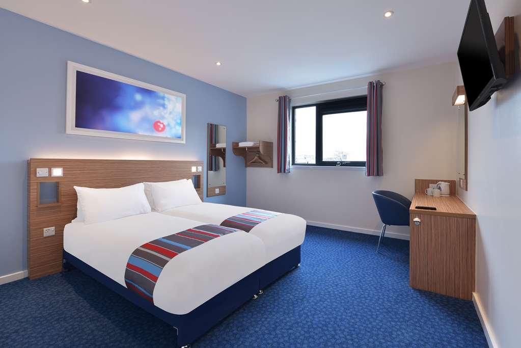 Travelodge Manchester Central Room photo